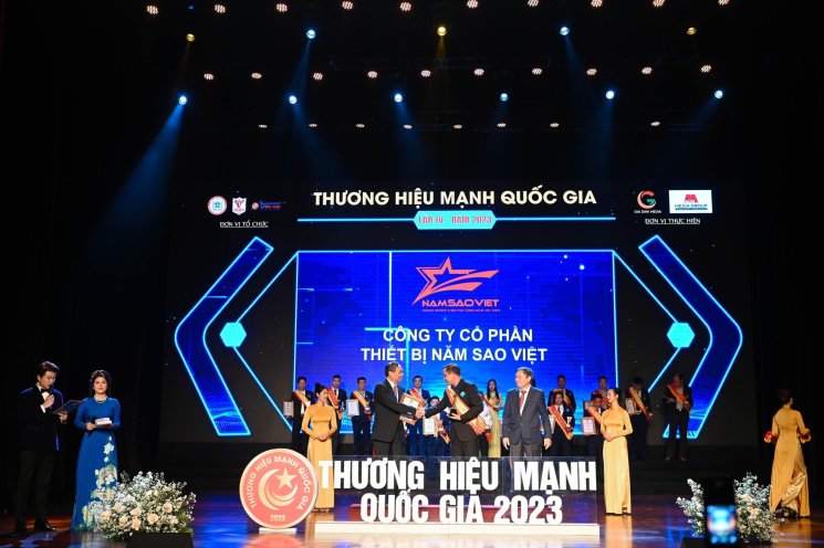 Năm Sao Việt lọt Top 10 thương hiệu mạnh quốc gia 2023